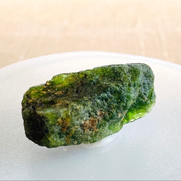 Rare Dioptase gemstone. Stone of emotional healing - Picture 3 of 9